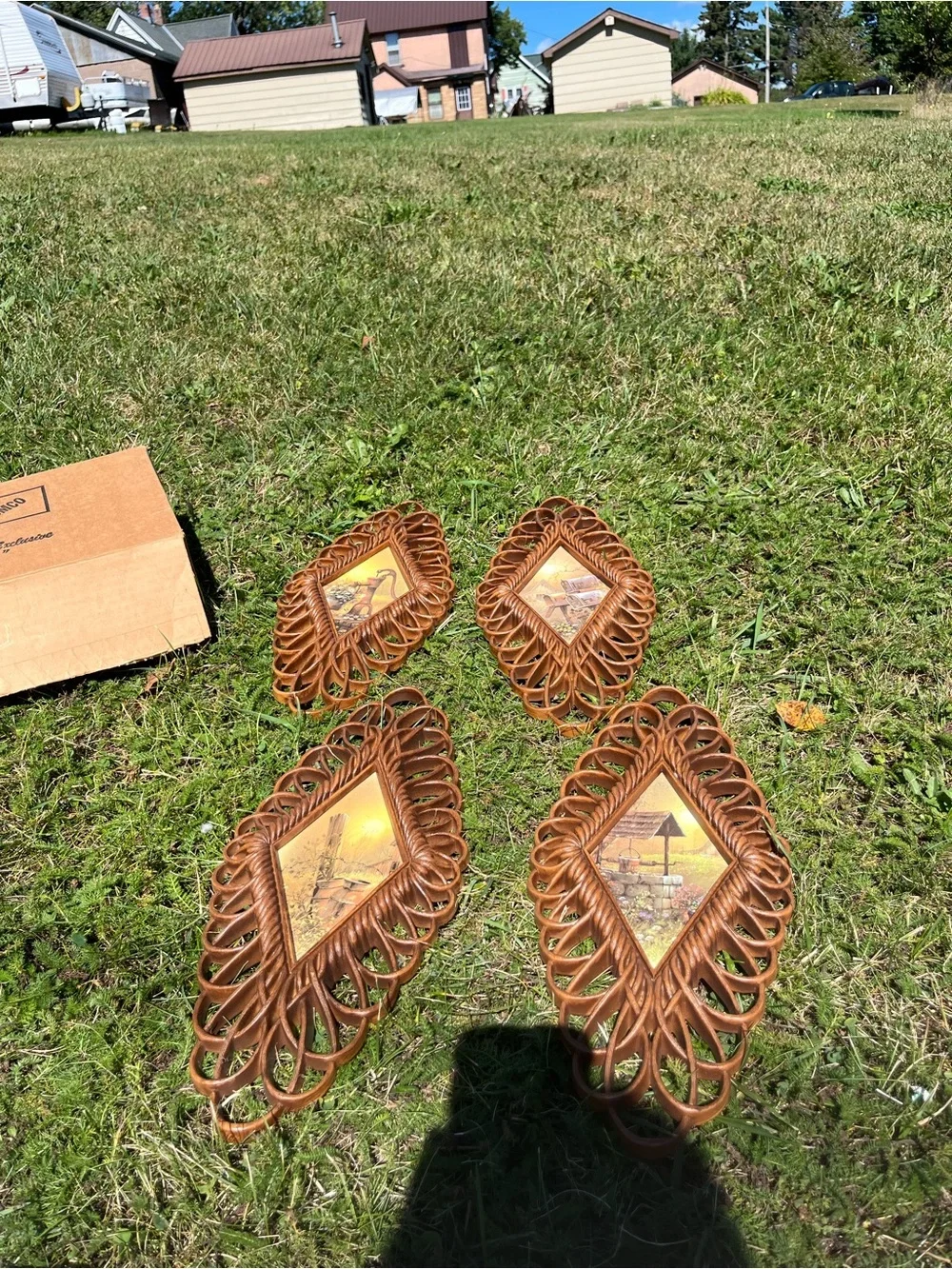 HomCo Burwood Wall Plaques